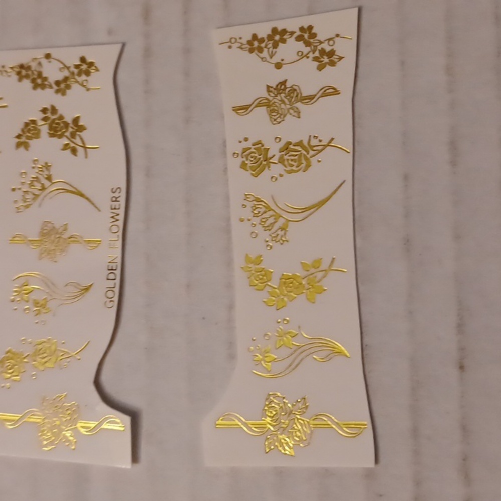 Free Add-on Golden Roses Finger Nail Decals - Picture 6 of 6